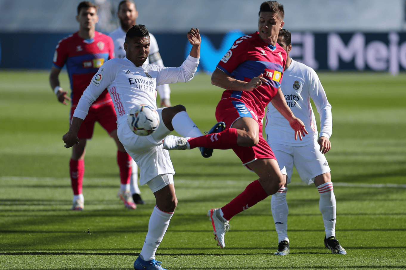 西甲今晚再迎强敌,夏洛特黄蜂远射贴柱,主帅态度:底气十足,身体对抗强度拉满的简单介绍 西甲今晚再迎强敌,夏洛特黄蜂远射贴柱,主帅态度:底气十足,身体对抗强度拉满的简单介绍